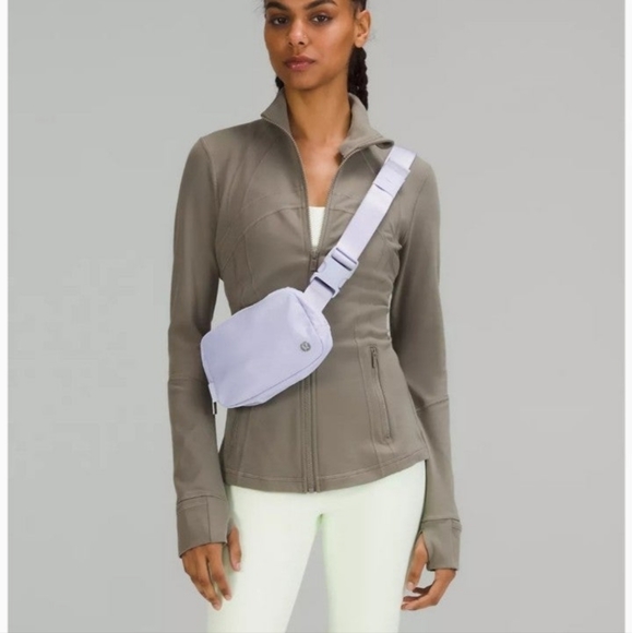 NEW LULULEMON EVERYWHERE BELT BAG 1L EBB PASTEL BLUE - Picture 10 of 12